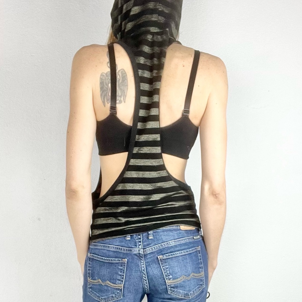 KNOB | 🖤🔥San Francisco Striped Hooded Sleeveless Kangaroo Pocket Shirt